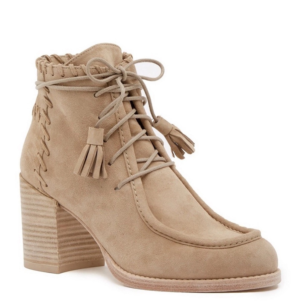 Stuart‎ Weitzman Tucan Tassle Suede Lace Up Block Heel Ankle Boots Tan Size 7 M